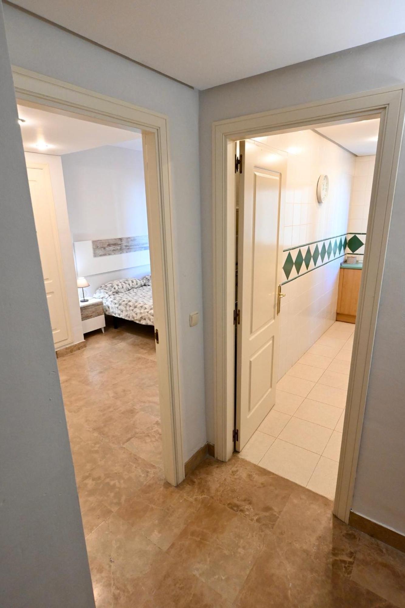 Centro Y Playa! Apartment Marbella Luaran gambar